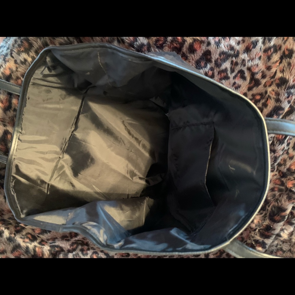 Vickie’s duffel bag